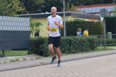 10-km390