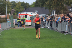 10-km683